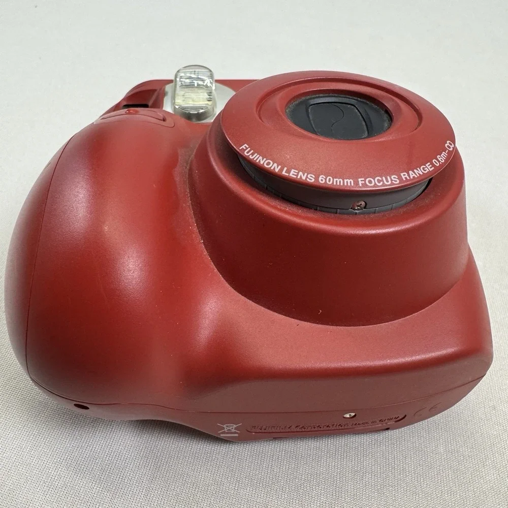 Fujifilm Instax Mini Instant Camera (RED) Untested But Powers‎ On